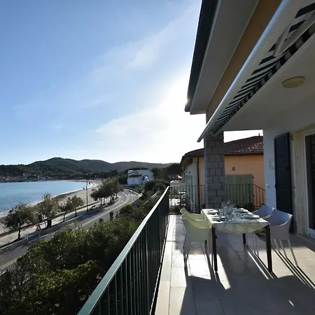 Montecristo - Fronte Mare In Posizione Unica Lejlighed *