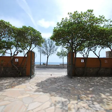 Lejlighed Montecristo - Fronte Mare In Posizione Unica *