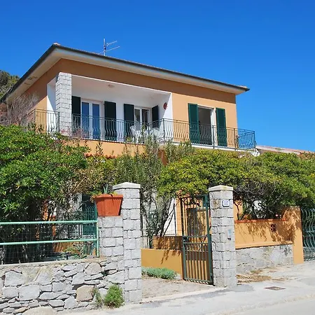 Montecristo - Fronte Mare In Posizione Unica מרינה די קמפו